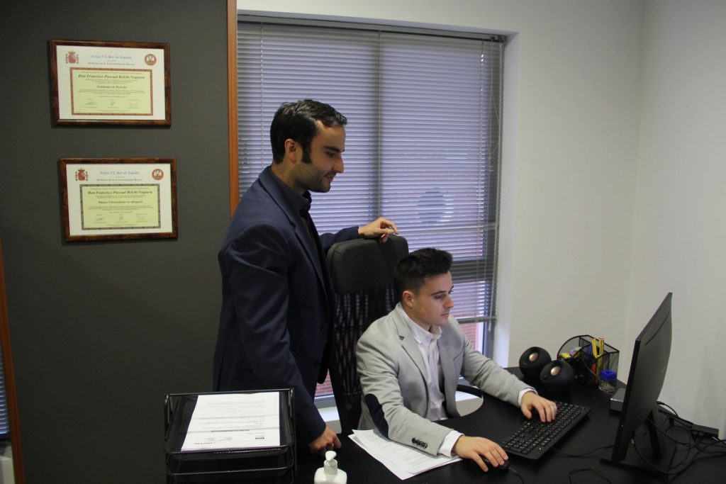 Lopez y Belchi Abogados